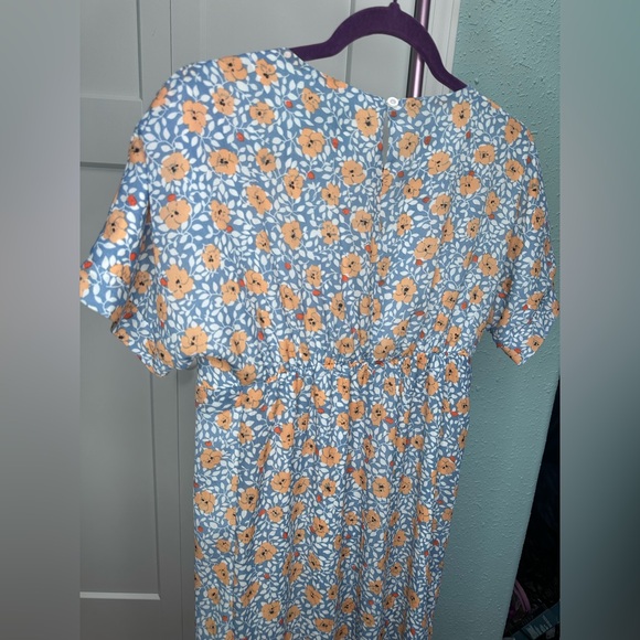 Piper and Scoot XS Floral Short-Sleeve Midi Dress in Light Blue and Peach spring - Picture 2 of 6